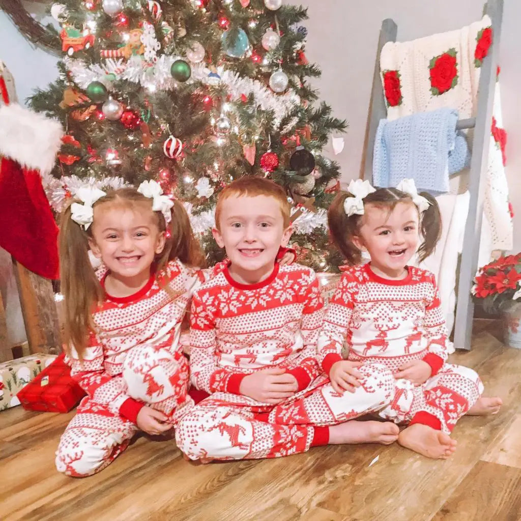Mommy and Me matching Christmas pajamas set for adults and kids, soft and cozy holiday sleepwear 2023