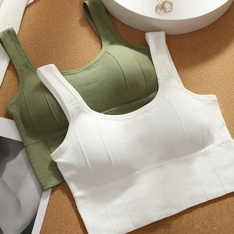 Breathable seamless sports bra with push-up support for women – shockproof crop top for yoga and gym workouts