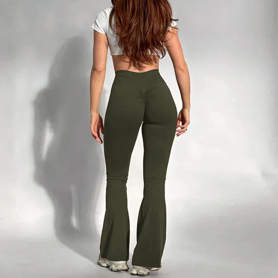 High-waist women’s scrunch butt yoga leggings in black, moisture-wicking fitness and gym pants with butt-lifting design