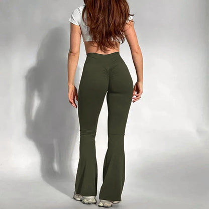High-waist women’s scrunch butt yoga leggings in black, moisture-wicking fitness and gym pants with butt-lifting design