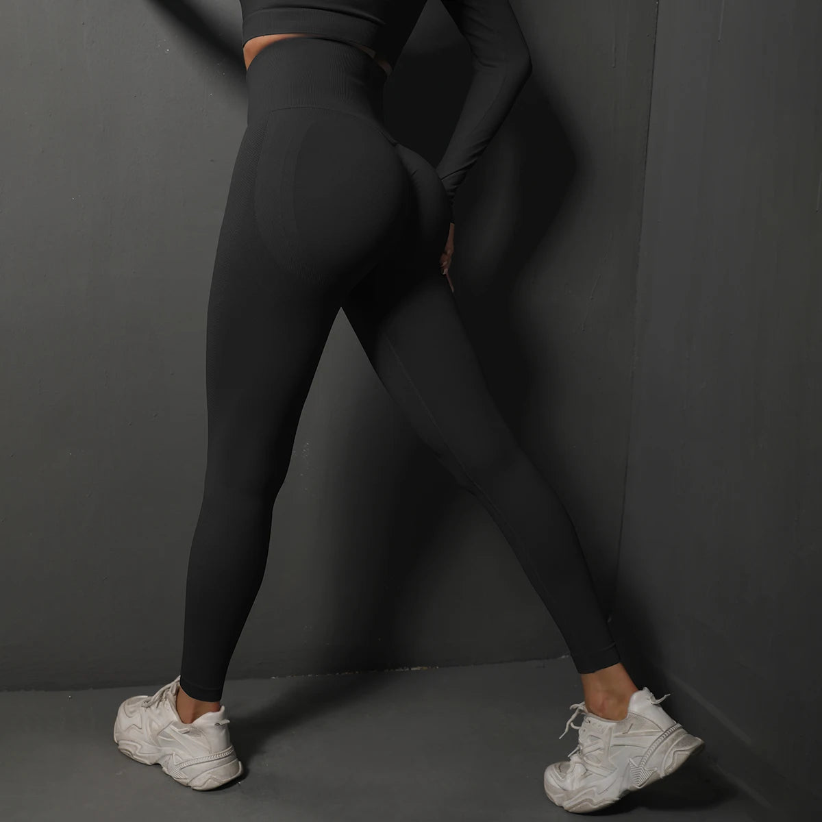 Seamless high-waist booty lifting gym leggings for women – breathable yoga and fitness pants