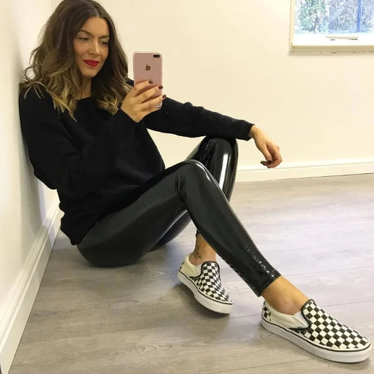 Black PU Hip-Lift Leggings – Slim Fit High Waist Faux Leather Yoga Pants