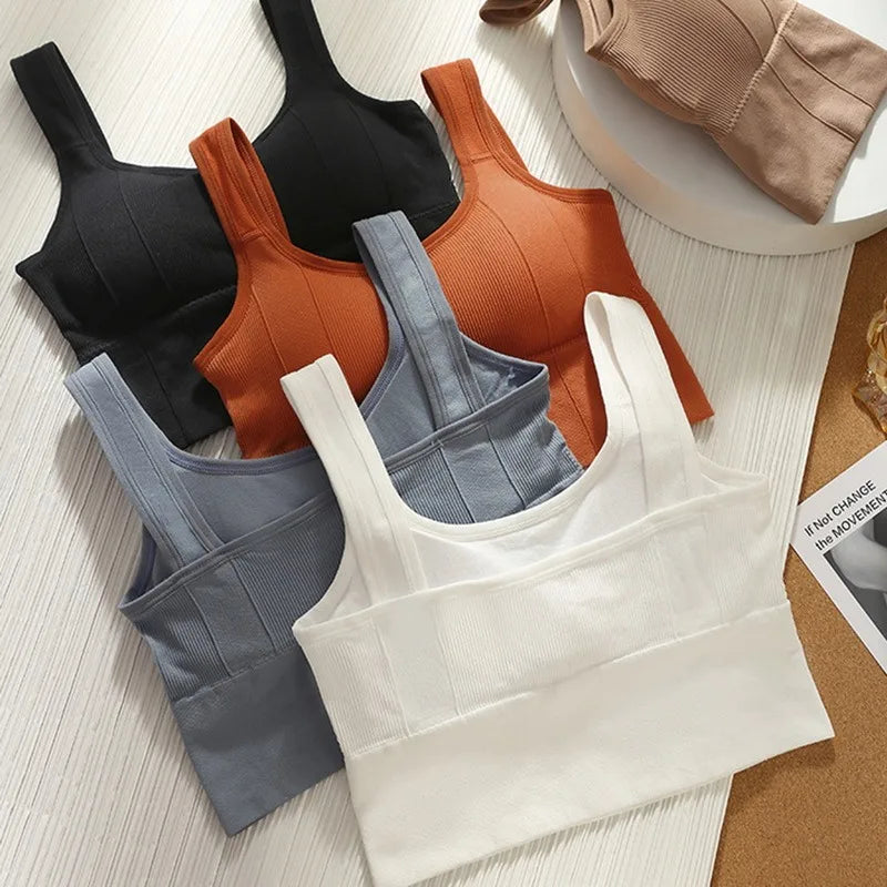 Breathable seamless sports bra with push-up support for women – shockproof crop top for yoga and gym workouts